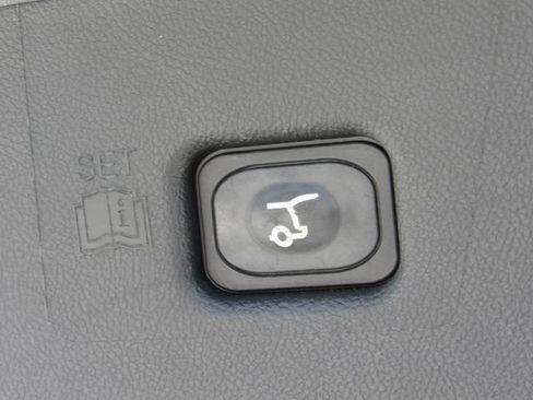 Used 2022 Lincoln Nautilus Reserve FWD image 7