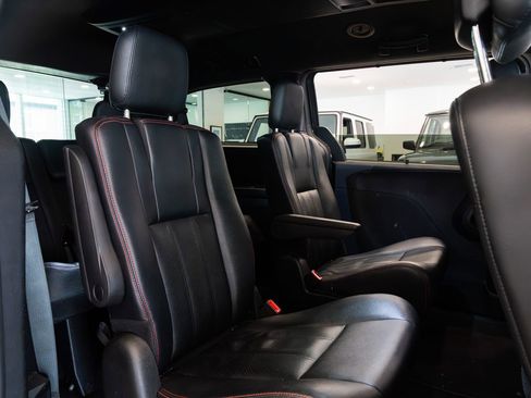 Used 2018 Dodge Grand Caravan GT FWD image 11