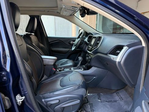 Used 2016 Jeep Cherokee Limited w/ Luxury Group AWD/4WD image 21