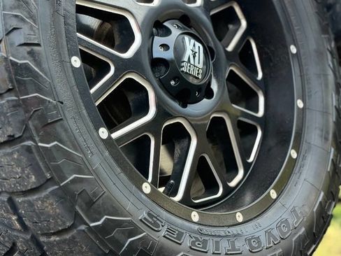 Used 2013 Ford F150 Platinum image 20