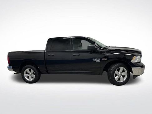 Used 2022 RAM 1500 Classic SLT image 2