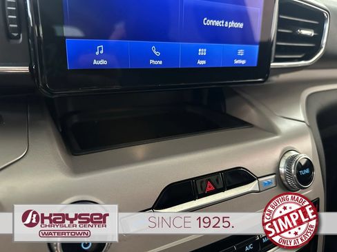 Used 2023 Ford Explorer XLT w/ Equipment Group 202A AWD/4WD image 27