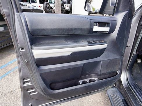 Used 2014 Toyota Tundra SR5 w/ TRD Off Road Package image 21