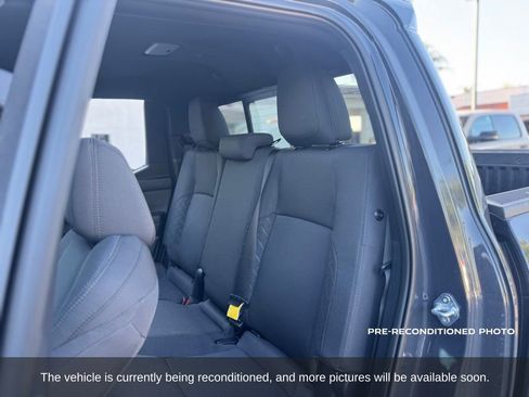 Used 2025 Toyota Tacoma SR5 AWD/4WD image 11