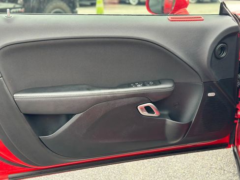 Used 2018 Dodge Challenger T/A image 17