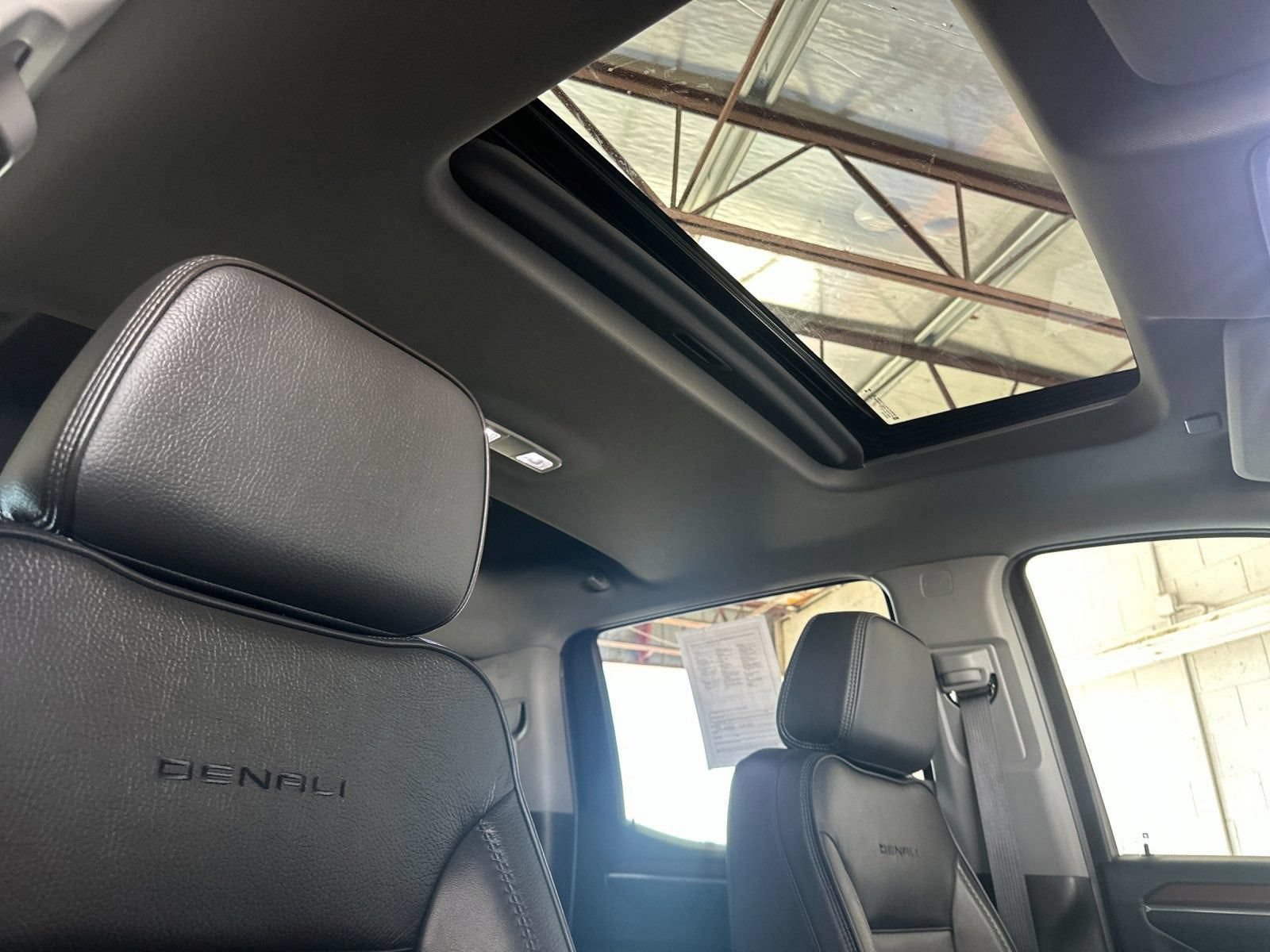 Used 2024 GMC Sierra 1500 Denali AWD/4WD image 17