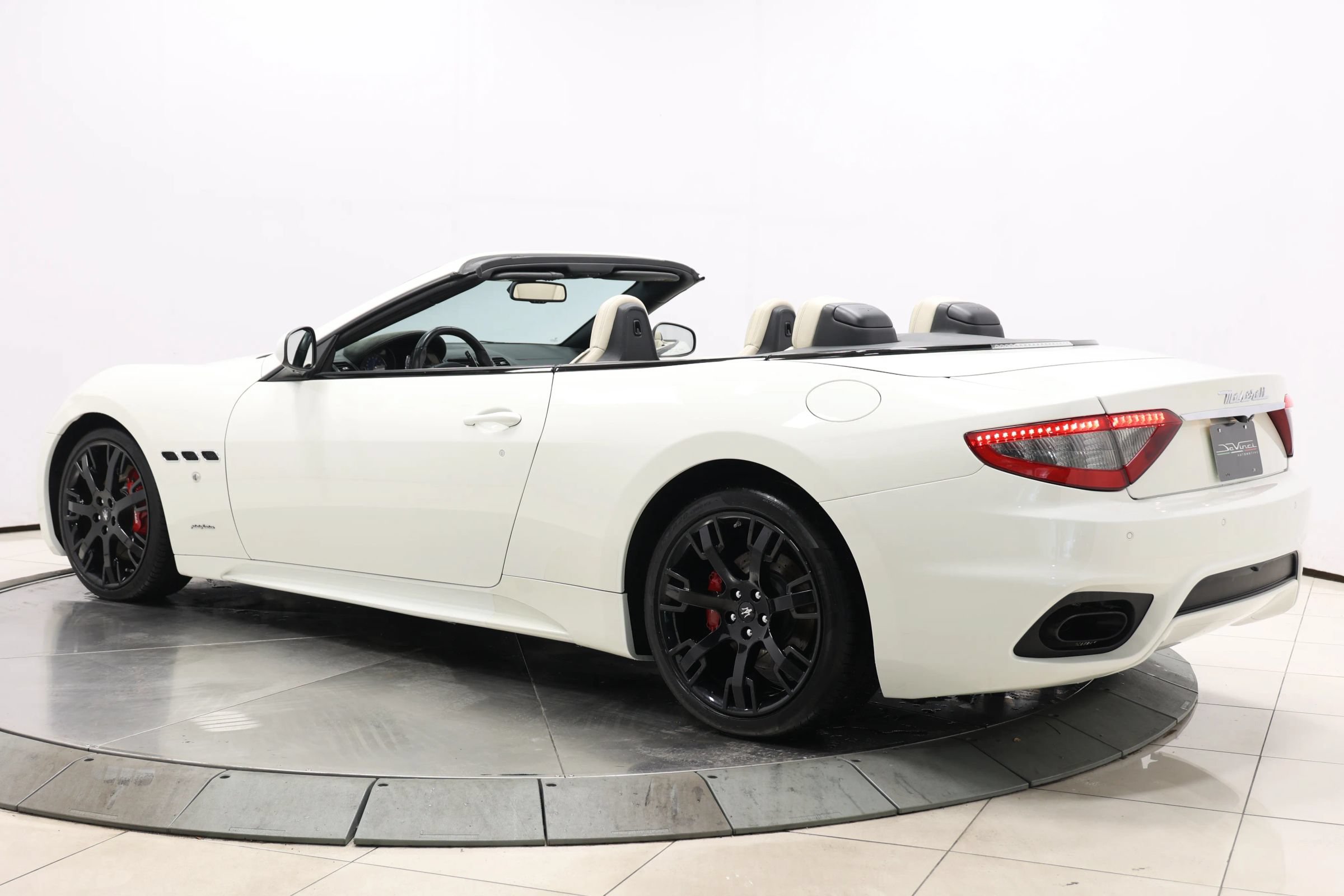 Used 2018 Maserati GranTurismo Sport RWD image 54
