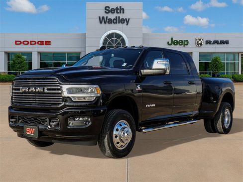 Used 2024 RAM 3500 Laramie w/ Sport Appearance Package image 3