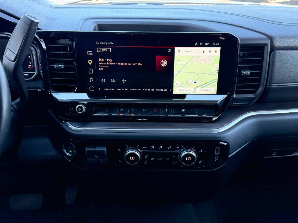 Used 2025 GMC Sierra 1500 SLT AWD/4WD image 32