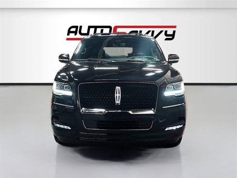 Used 2023 Lincoln Navigator L Reserve image 2