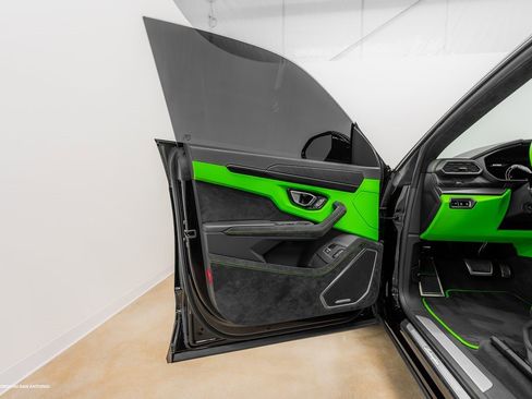 Used 2024 Lamborghini Urus S image 43