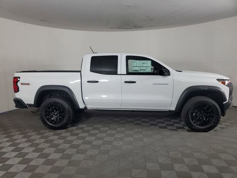 New 2026 Chevrolet Colorado Trail Boss AWD/4WD image 3