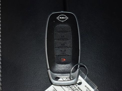 Used 2025 Nissan Rogue SV image 20