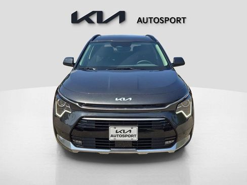New 2025 Kia Niro SX image 2
