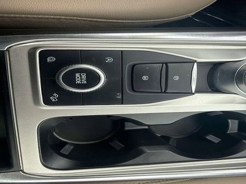 Used 2020 Ford Explorer Limited AWD/4WD image 25