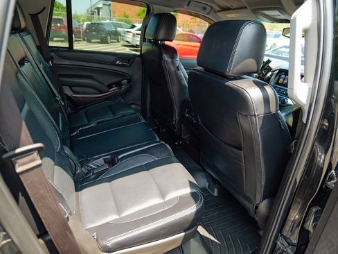 Used 2019 Chevrolet Tahoe LS w/ Enhanced Driver Alert Package AWD/4WD image 30