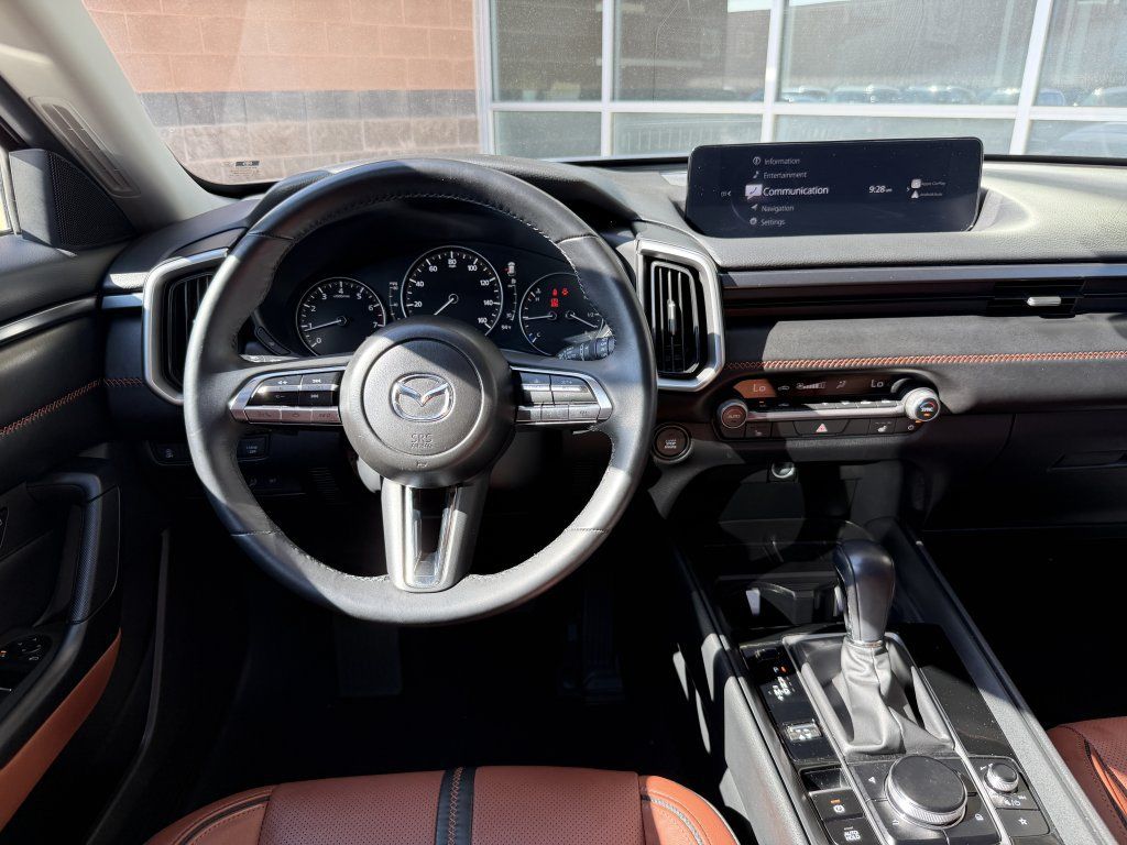 Used 2024 MAZDA CX-50 Meridian Edition w/ Apex Package AWD/4WD image 16