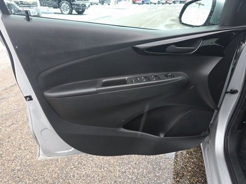 Used 2022 Chevrolet Spark LT image 18