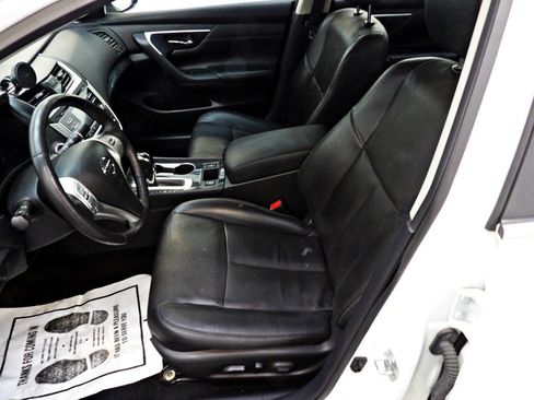 Used 2016 Nissan Altima 2.5 SL w/ Moonroof Package FWD image 8