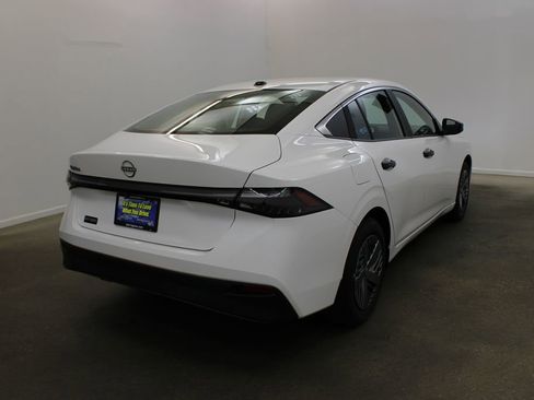 New 2026 Nissan Sentra S w/ Floor Mat Package FWD image 5