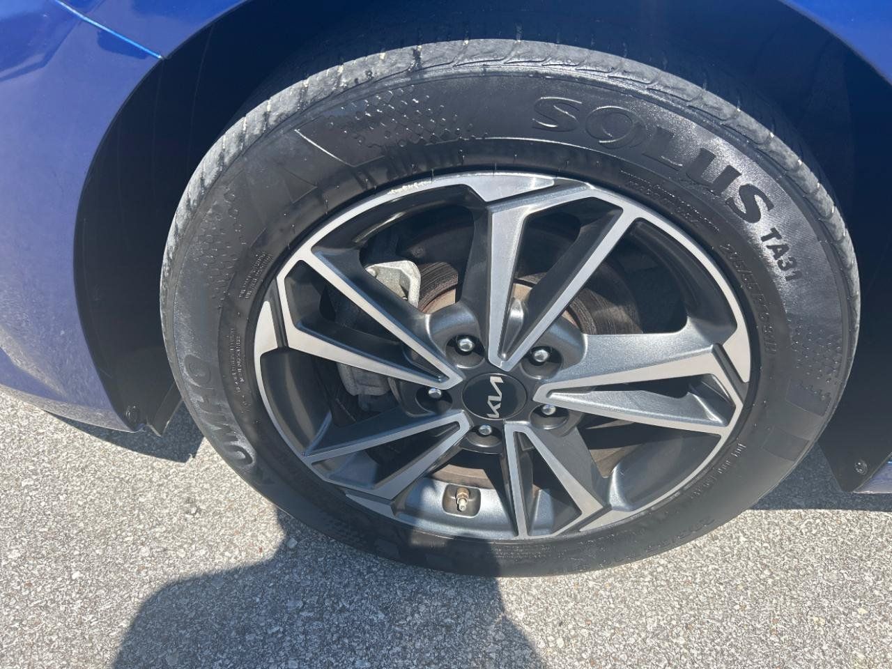Used 2022 Kia Forte LXS FWD image 11
