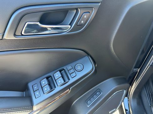Used 2019 Chevrolet Tahoe LT w/ LT Signature Package AWD/4WD image 14