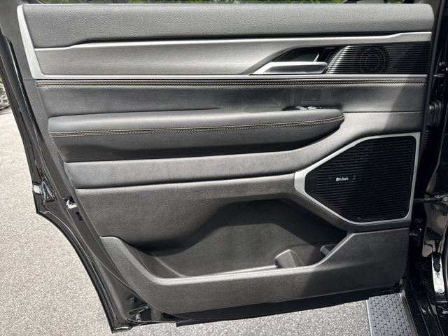 New 2026 Jeep Grand Wagoneer 4WD image 23