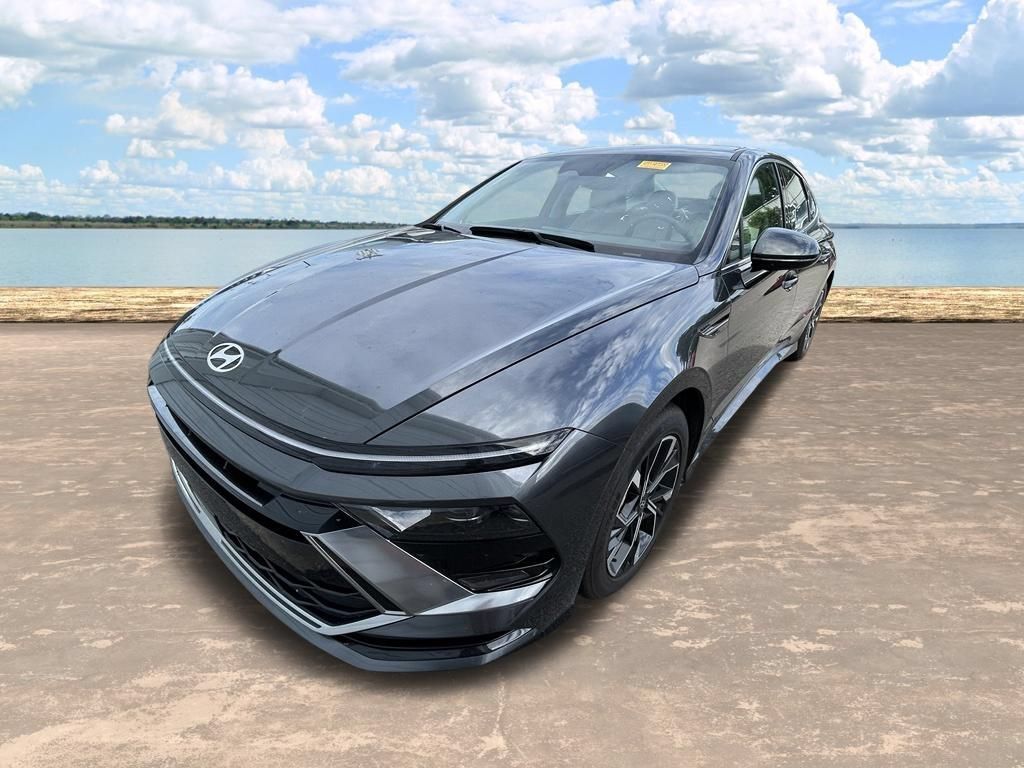 Used 2025 Hyundai Sonata SEL FWD image 4