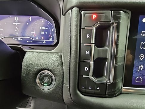 Used 2024 GMC Yukon XL Denali image 25