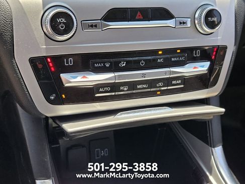 Used 2021 Ford Explorer XLT w/ Equipment Group 202A RWD image 20