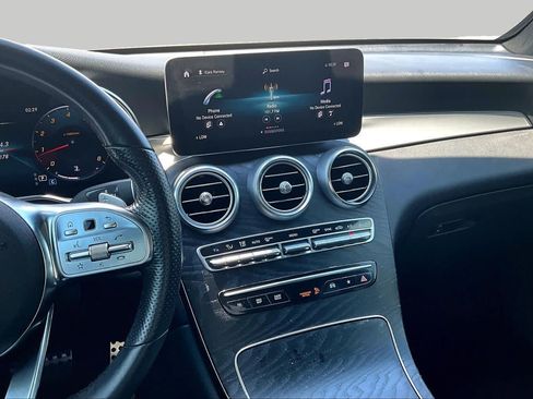 Used 2021 Mercedes-Benz GLC 300 image 7