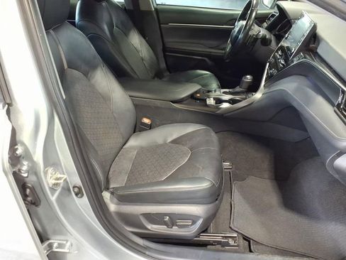 Used 2021 Toyota Camry XSE FWD image 12