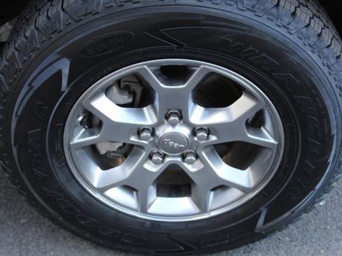 Used 2020 Jeep Wrangler Unlimited Sport image 9