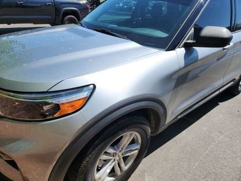 Used 2020 Ford Explorer XLT w/ Equipment Group 202A image 2