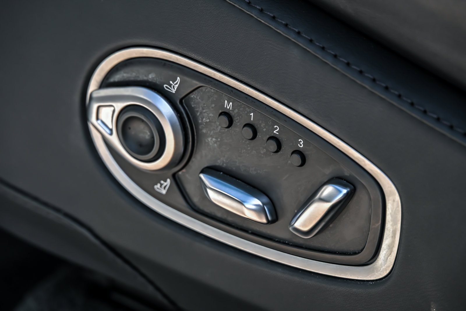 Used 2023 Aston Martin DBX 707 AWD/4WD image 30