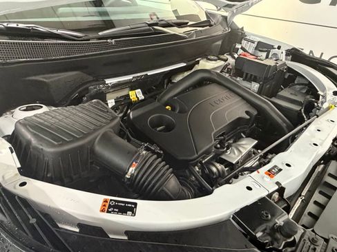 Used 2026 Chevrolet Equinox LT w/ Safety and Technology Package FWD image 6