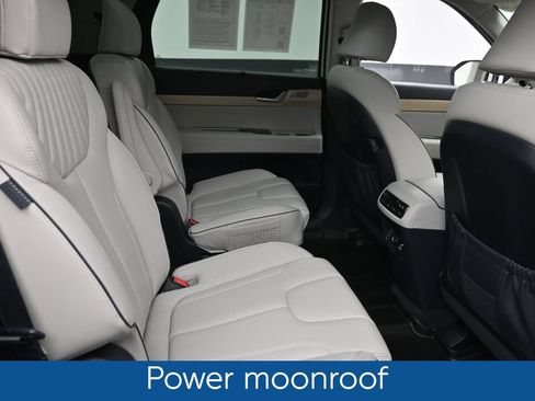 Used 2024 Hyundai Palisade Limited AWD/4WD image 11
