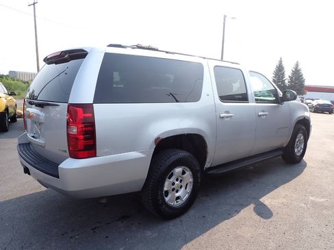 Used 2010 Chevrolet Suburban LT AWD/4WD image 6