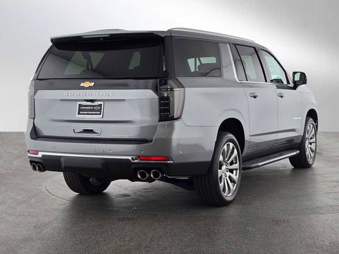 New 2025 Chevrolet Suburban Premier image 3