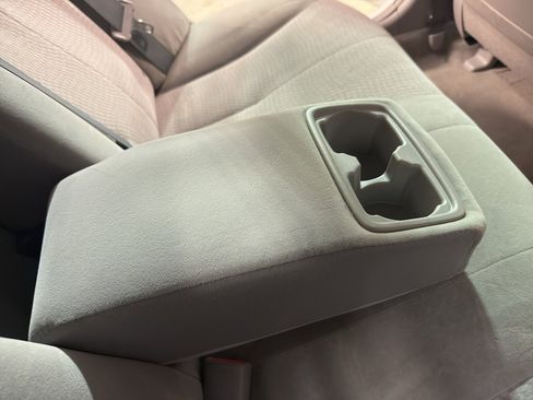 Used 2011 Toyota Camry LE image 25