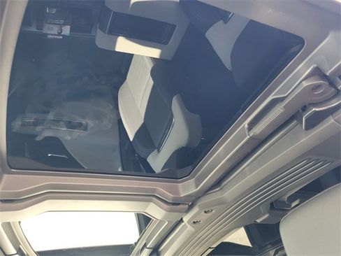 New 2026 GMC Hummer EV SUV image 7