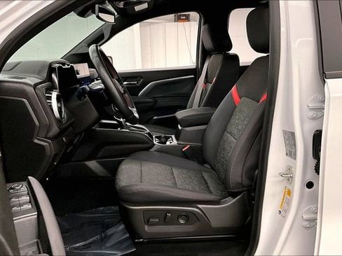 Used 2025 Chevrolet Colorado Z71 image 23