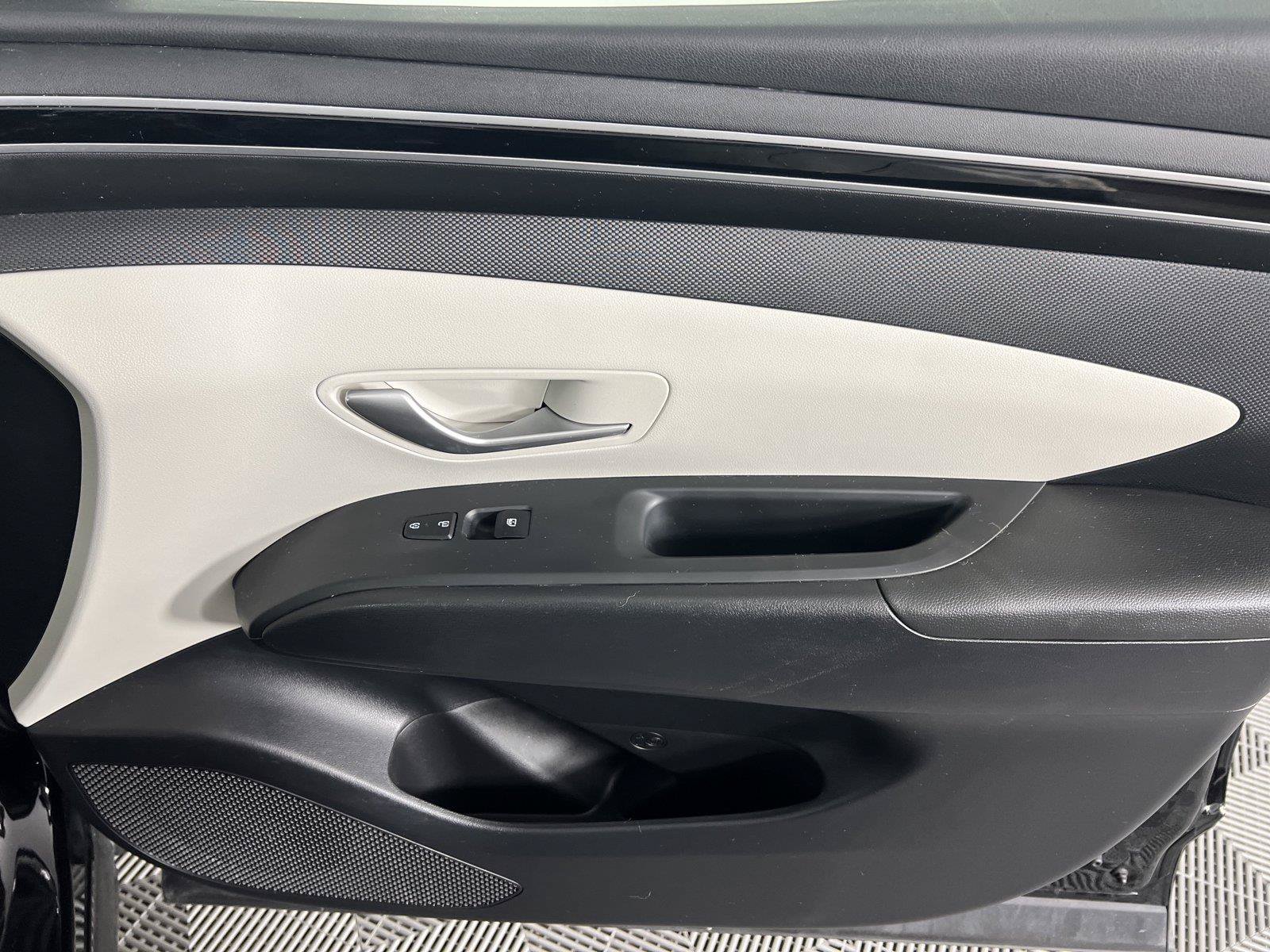 Used 2022 Hyundai Tucson SEL FWD image 13