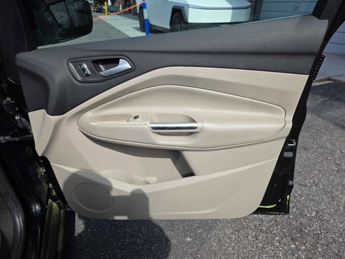 Used 2016 Ford C-MAX Energi SEL w/ Equipment Group 303A image 27