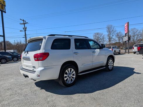 Used 2014 Toyota Sequoia Platinum image 7