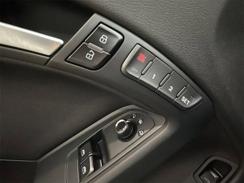 Used 2012 Audi A5 2.0T Premium Plus image 11