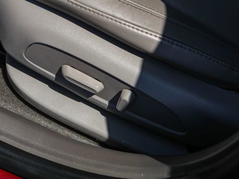 Used 2016 Chevrolet Cruze Premier FWD image 23