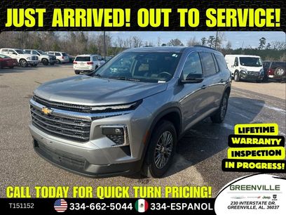 Used 2025 Chevrolet Traverse LT