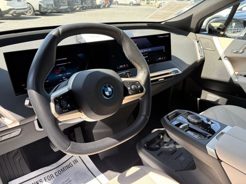 Used 2024 BMW iX xDrive50 w/ Premium Package AWD/4WD image 11