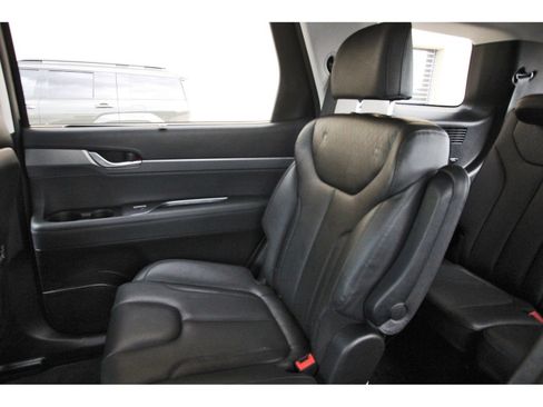 Used 2022 Hyundai Palisade SEL w/ Premium Package AWD/4WD image 13